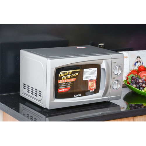 Lò vi sóng Sanyo EM-G2088V(VE3) 20 lít